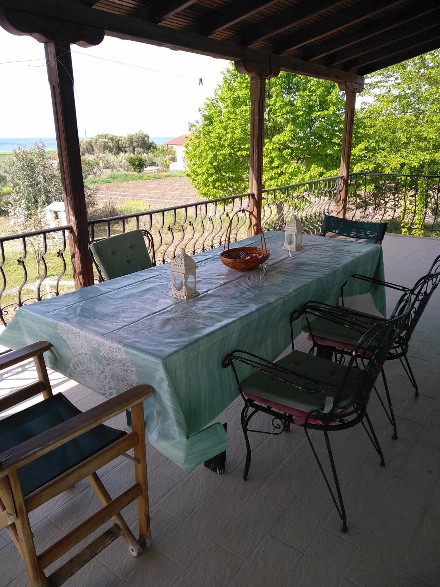 Peacock Villa Upper Епаноми Екстериор снимка