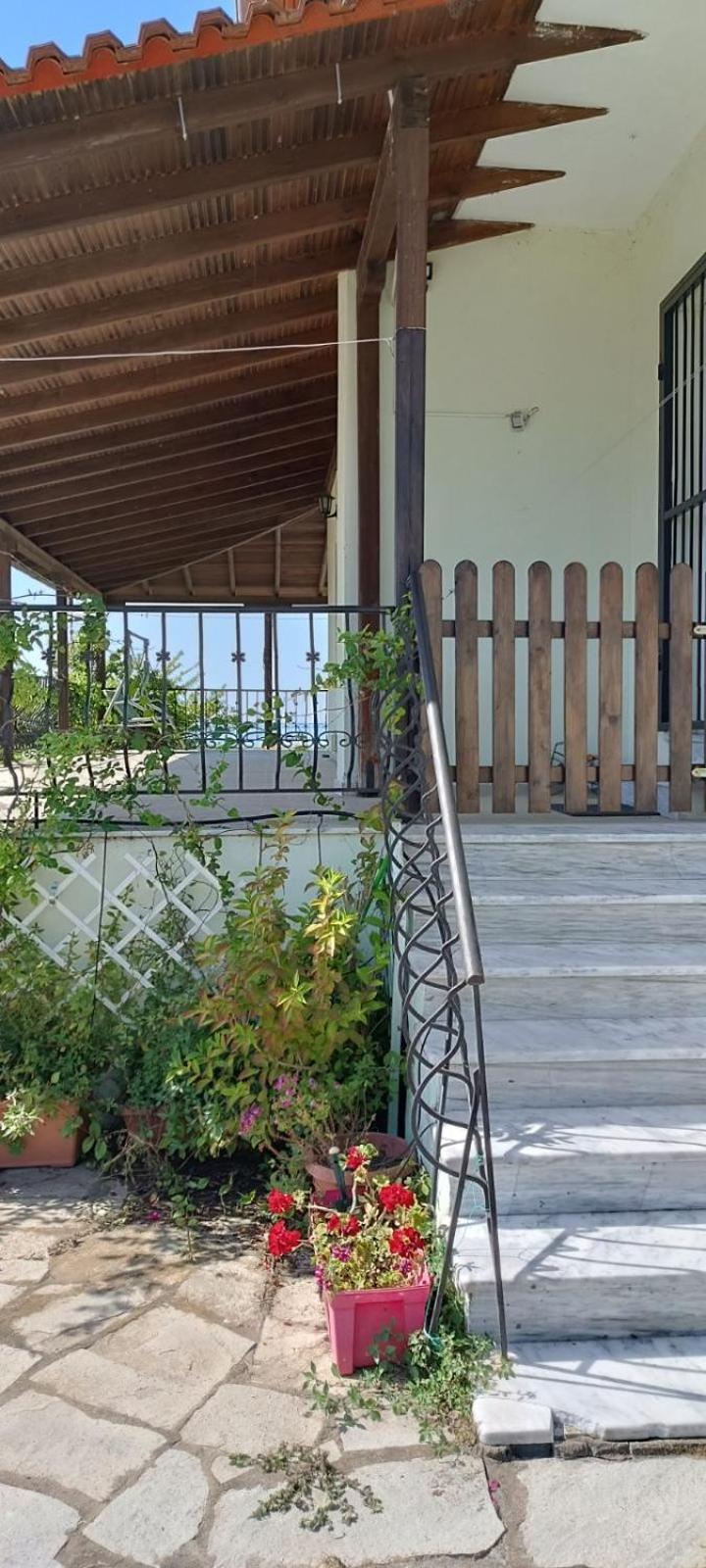 Peacock Villa Upper Епаноми Екстериор снимка